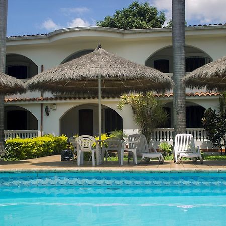 Hotel Bavaria Asuncion Luaran gambar