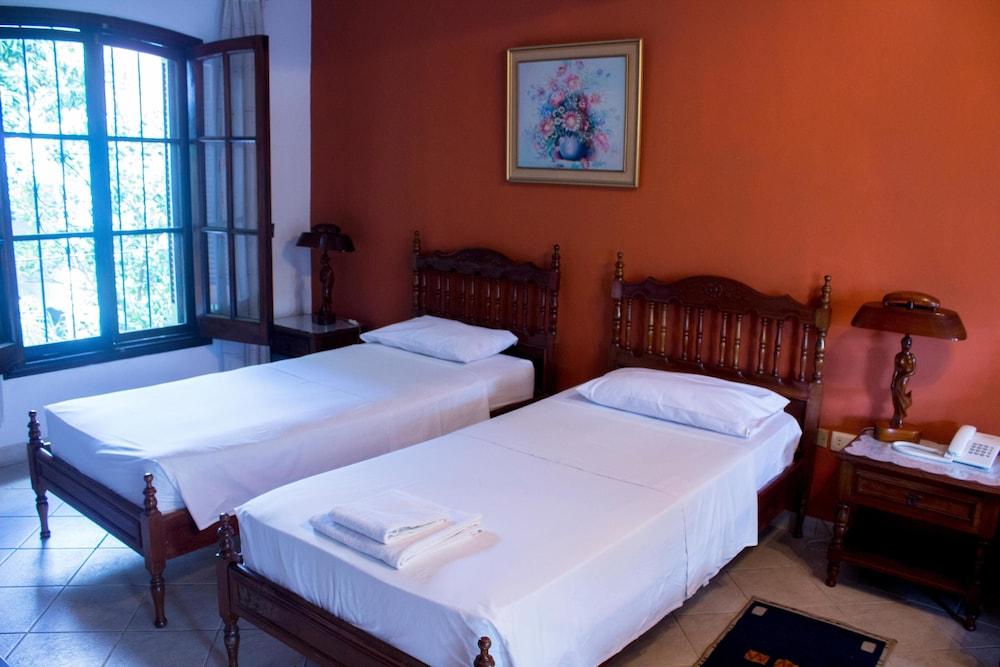 Hotel Bavaria Asuncion Luaran gambar