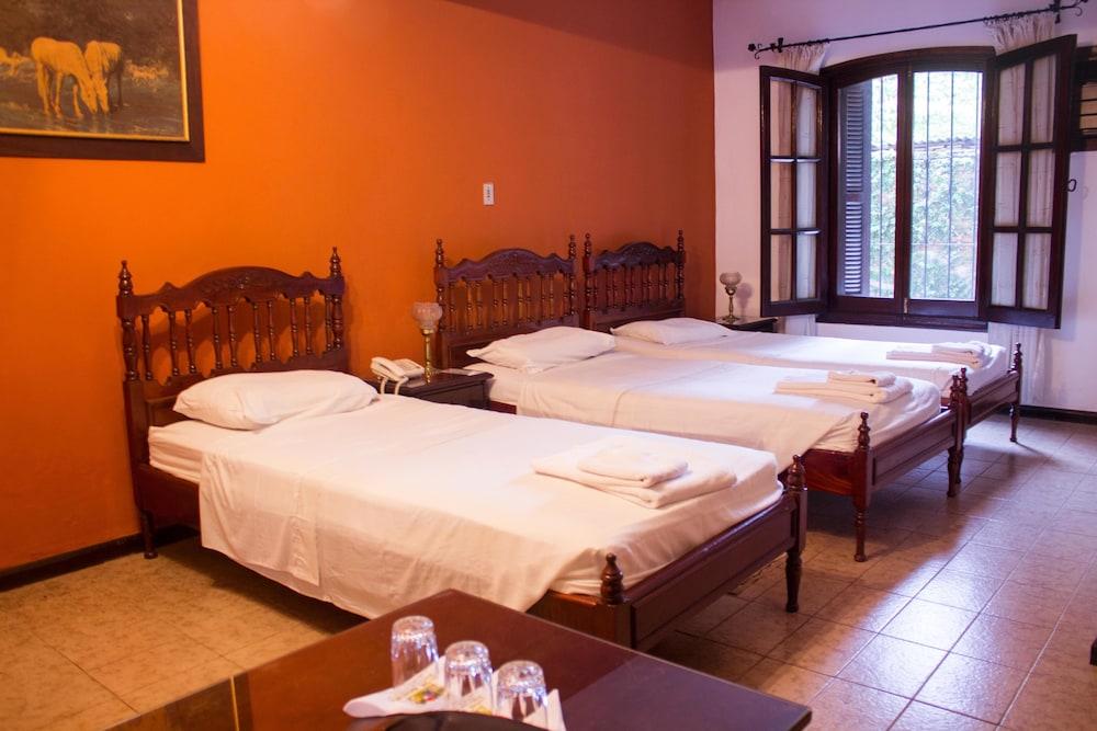 Hotel Bavaria Asuncion Luaran gambar